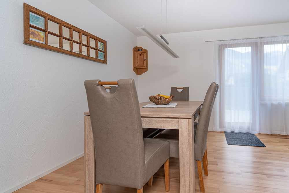 Wohnzimmer - Ferienwohnung Untervaz - Flumissol